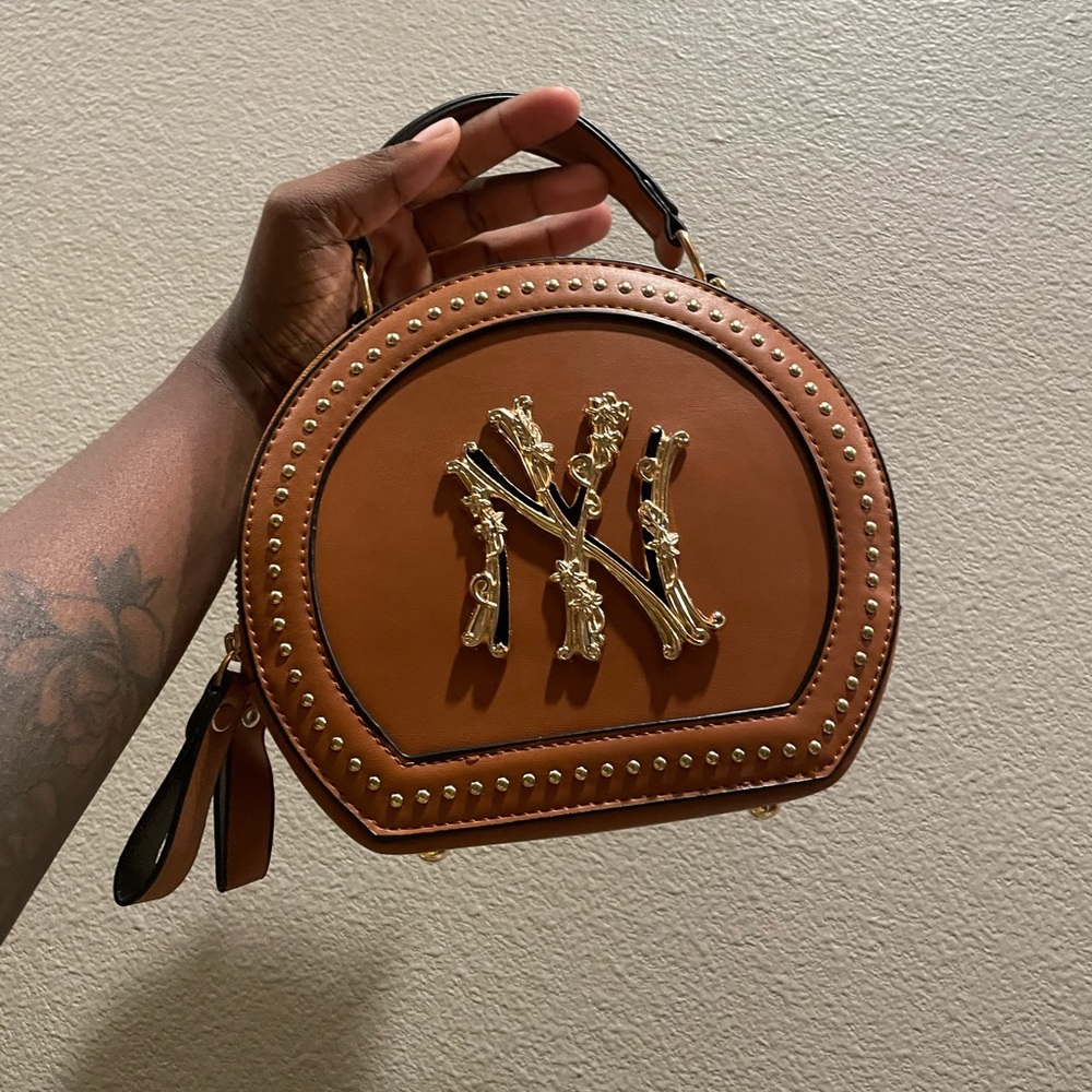 NY Livin handbag 🤎
